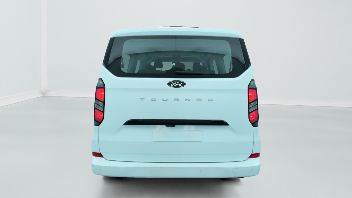 Vente en ligne Ford Tourneo Custom 320 L2H1 2.0 EcoBlue 150 ch Titanium au prix de 38 810 €