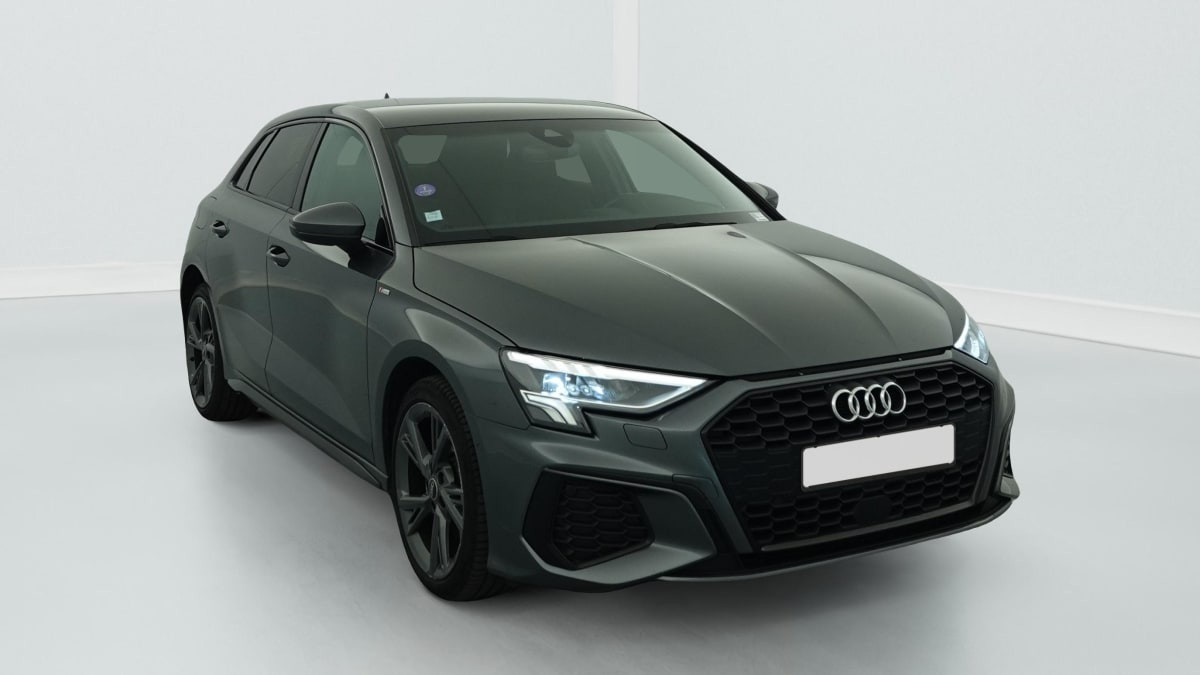 Vente en ligne Audi A3 40 TFSIe 204 S Tronic 6 S Line au prix de 22 330 €