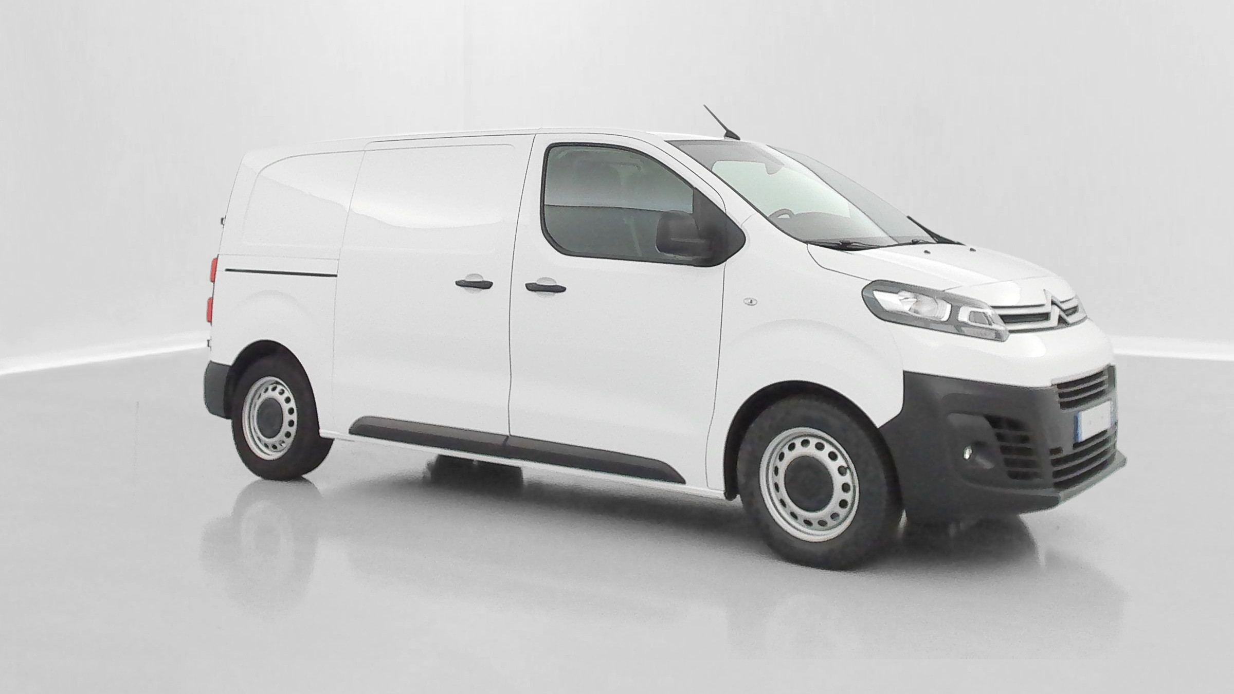 Vente en ligne Citroën Jumpy Fourgon JUMPY 2.0 M BlueHDi 145ch Club au prix de 18 680 €