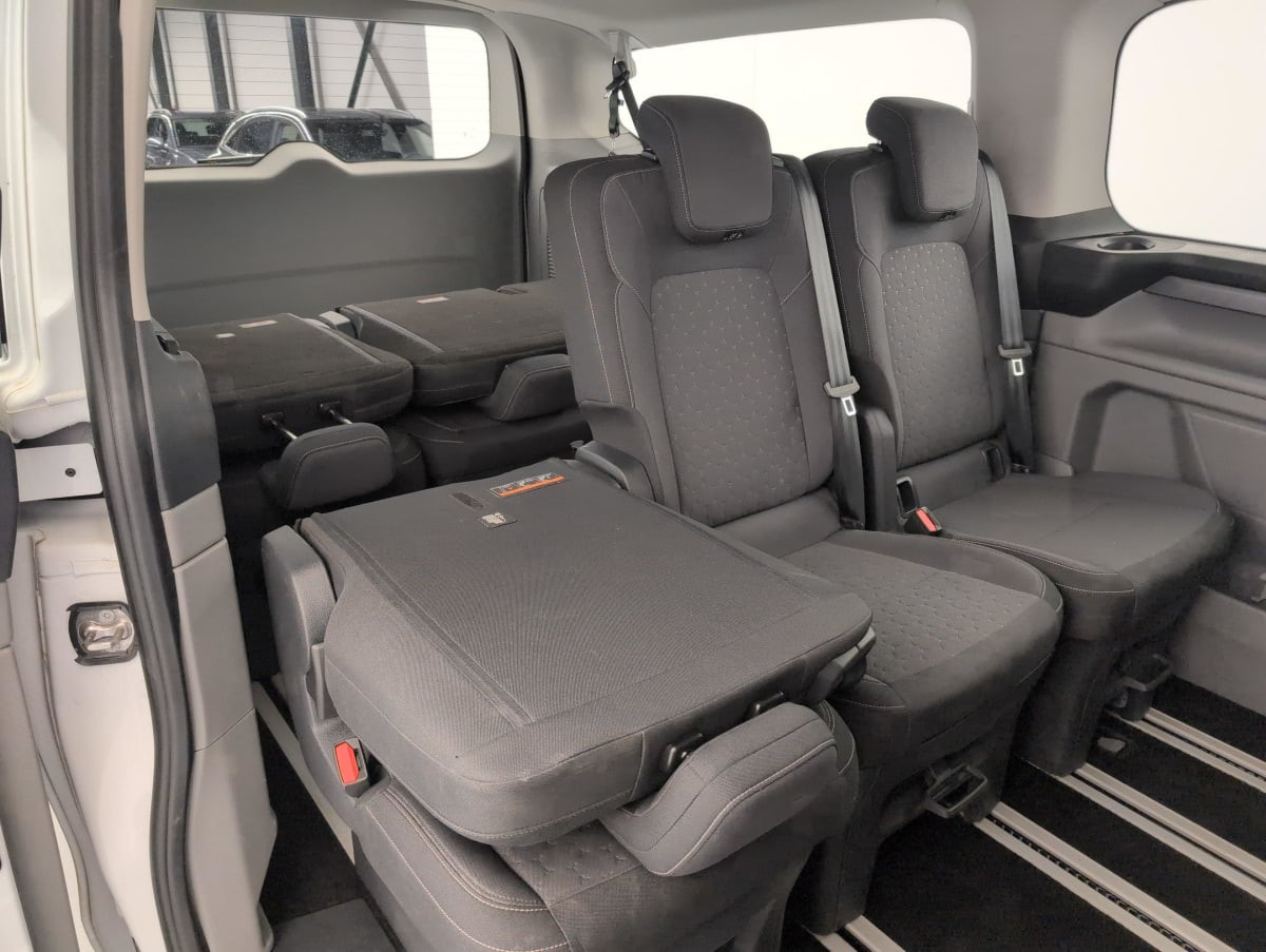 Vente en ligne Ford Tourneo Custom 320 L2H1 2.0 EcoBlue 150 ch Titanium au prix de 38 810 €