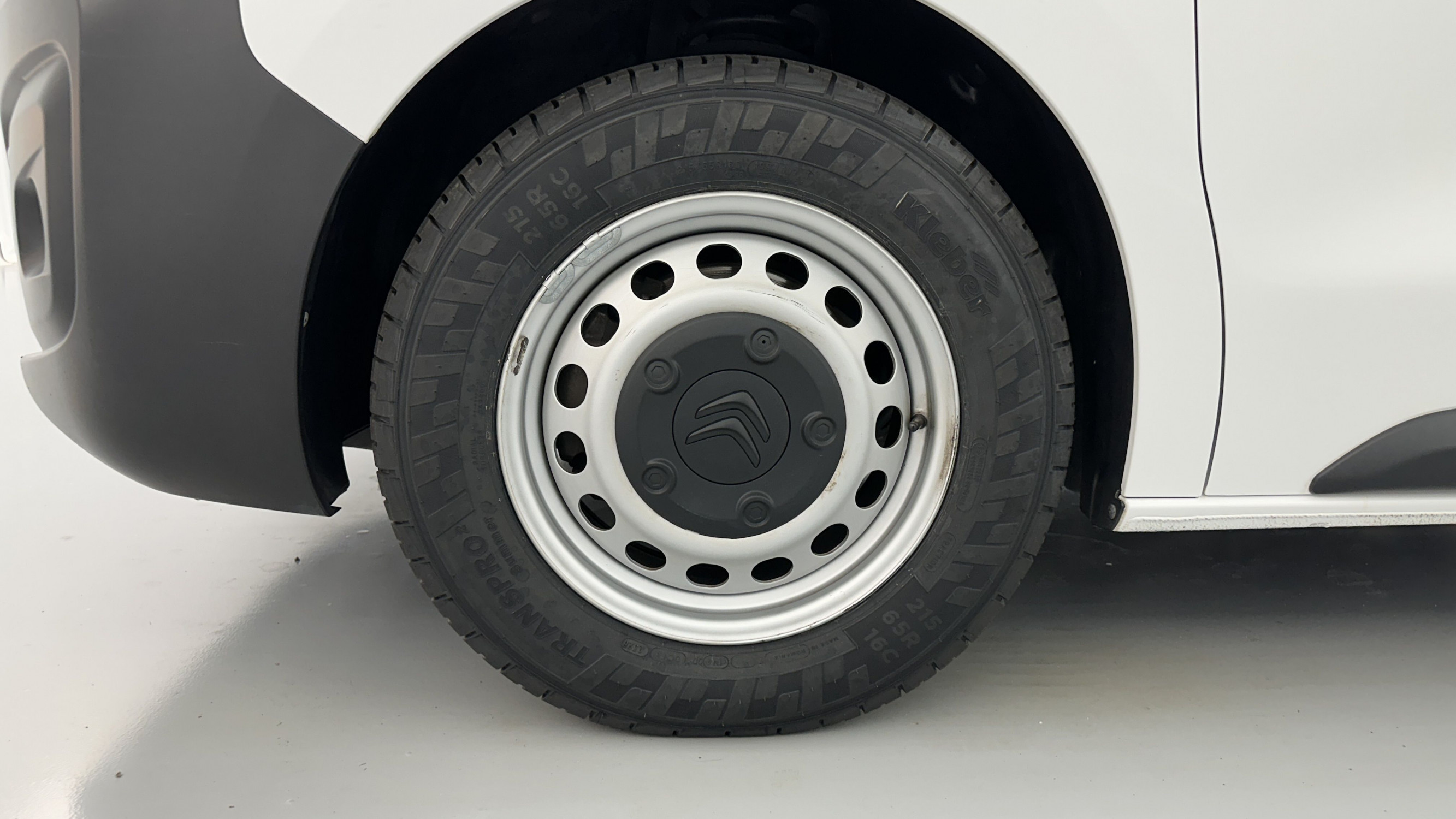 Vente en ligne Citroën Jumpy Fourgon JUMPY 2.0 M BlueHDi 145ch Club au prix de 18 680 €