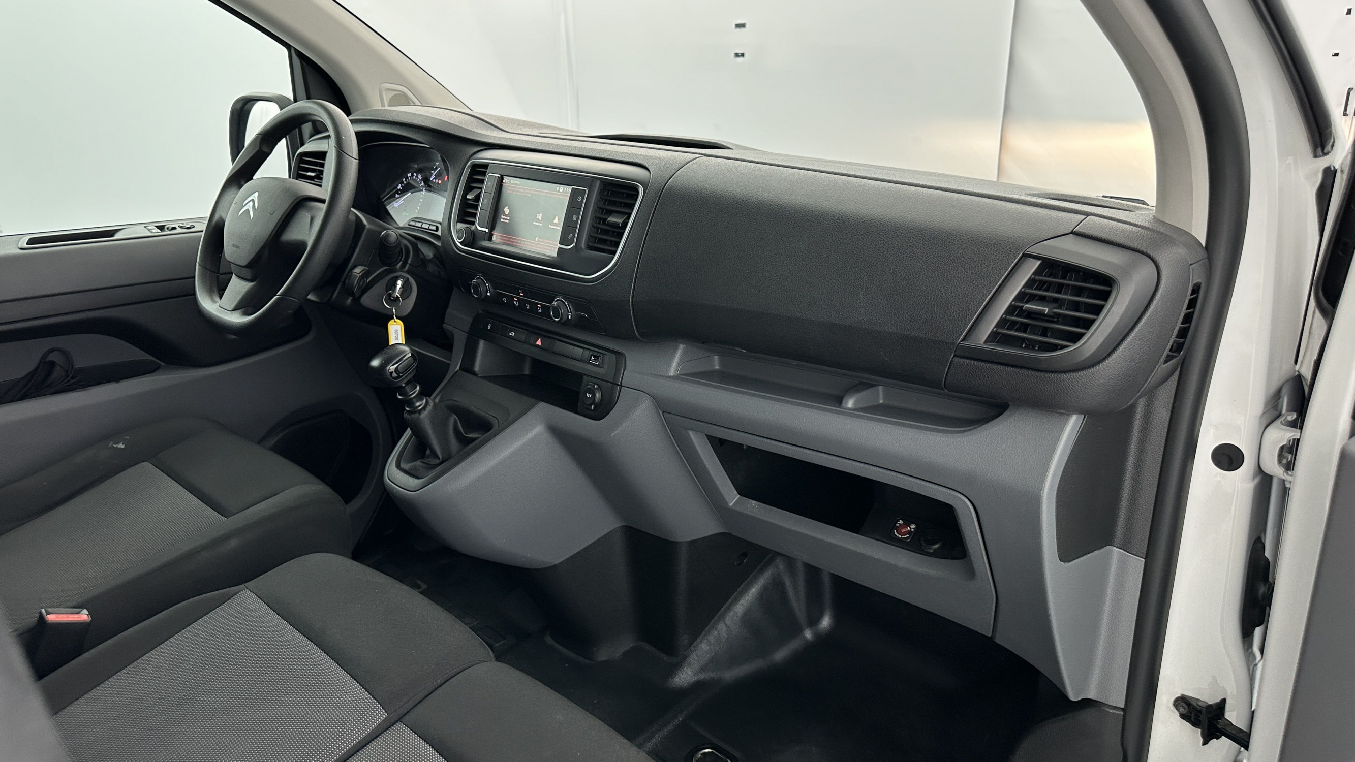 Vente en ligne Citroën Jumpy Fourgon JUMPY 2.0 M BlueHDi 145ch Club au prix de 18 680 €