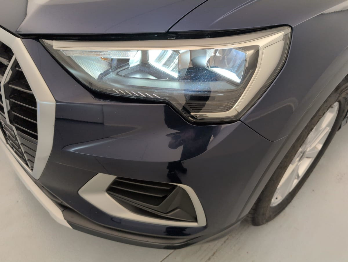 Vente en ligne Audi Q3 35 TDI 150 ch S tronic 7 Quattro Design au prix de 31 600 €
