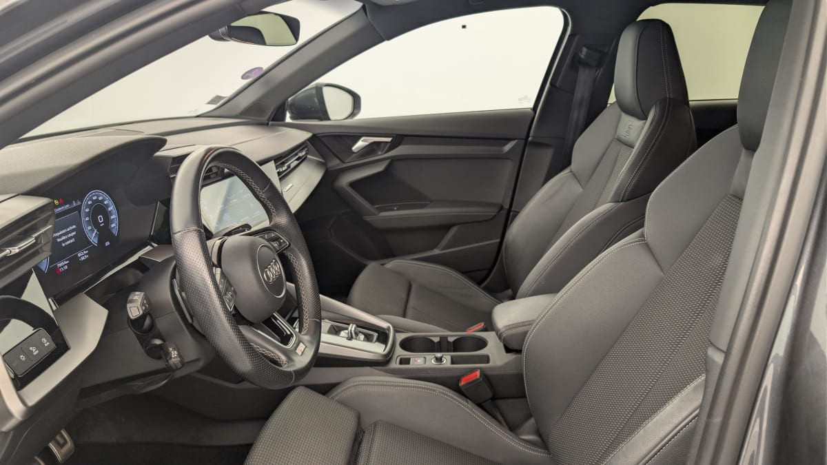 Vente en ligne Audi A3 40 TFSIe 204 S Tronic 6 S Line au prix de 22 330 €