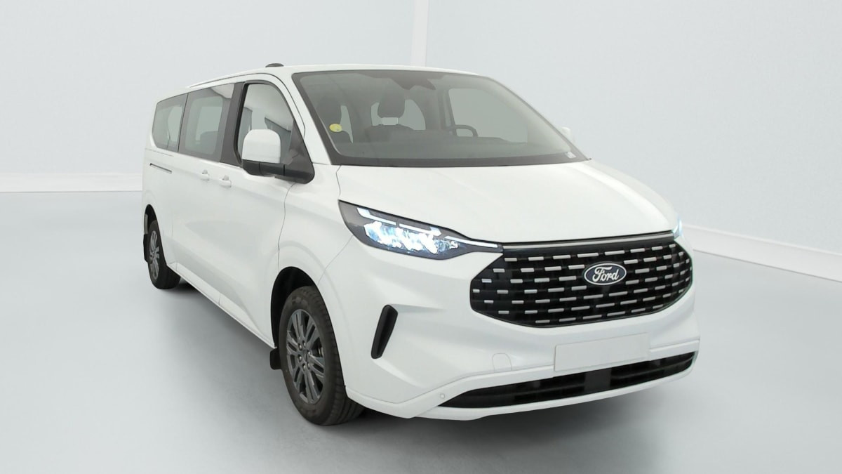 Vente en ligne Ford Tourneo Custom 320 L2H1 2.0 EcoBlue 150 ch Titanium au prix de 38 810 €