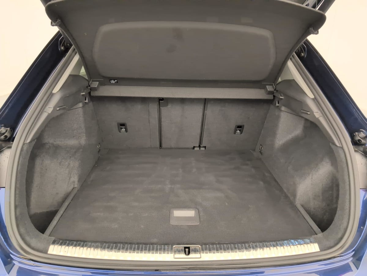 Vente en ligne Audi Q3 35 TDI 150 ch S tronic 7 Quattro Design au prix de 31 600 €