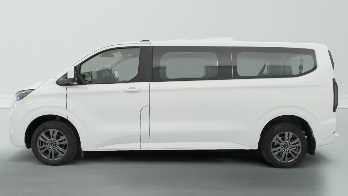 Vente en ligne Ford Tourneo Custom 320 L2H1 2.0 EcoBlue 150 ch Titanium au prix de 38 810 €