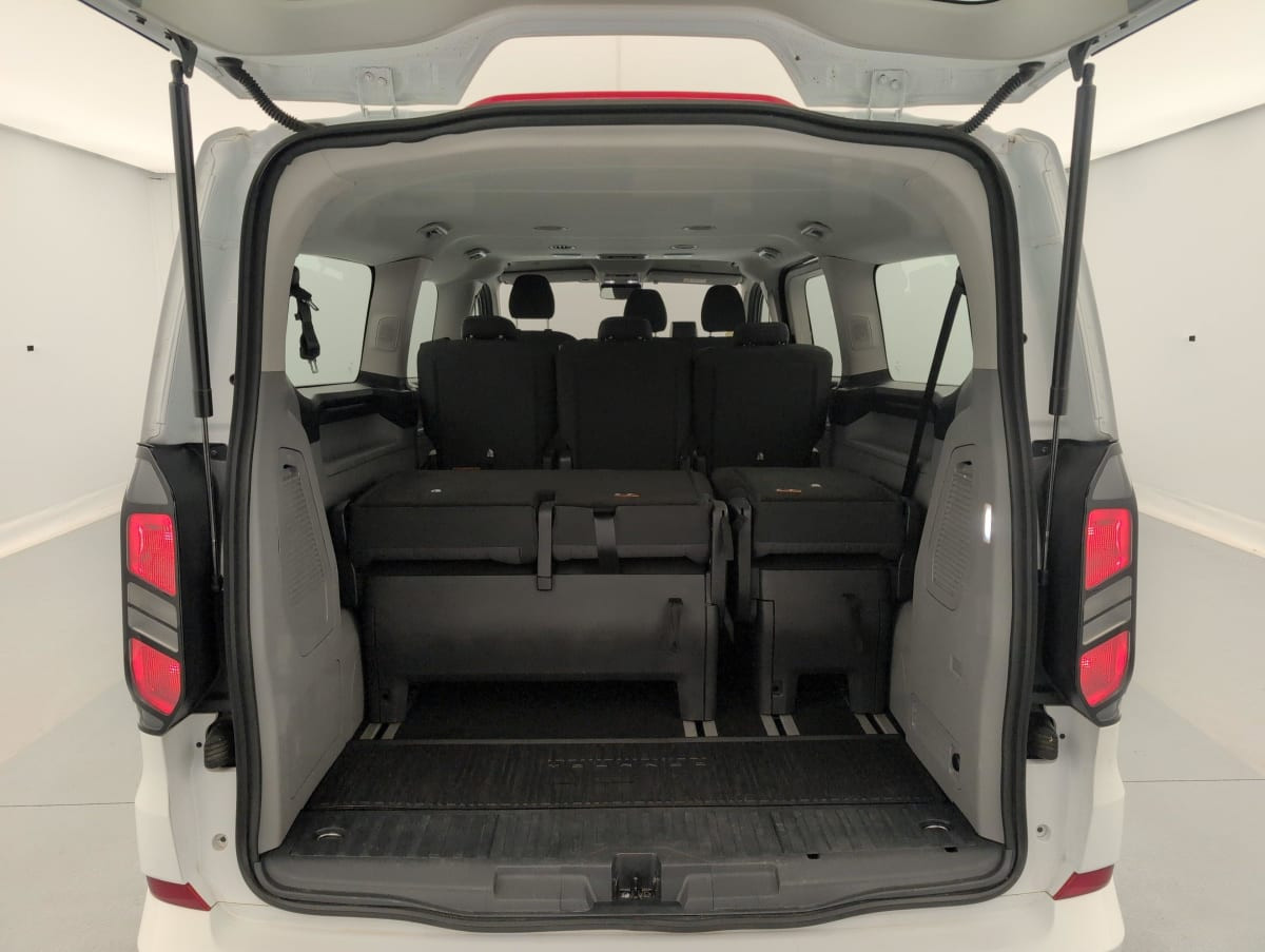 Vente en ligne Ford Tourneo Custom 320 L2H1 2.0 EcoBlue 150 ch Titanium au prix de 38 810 €