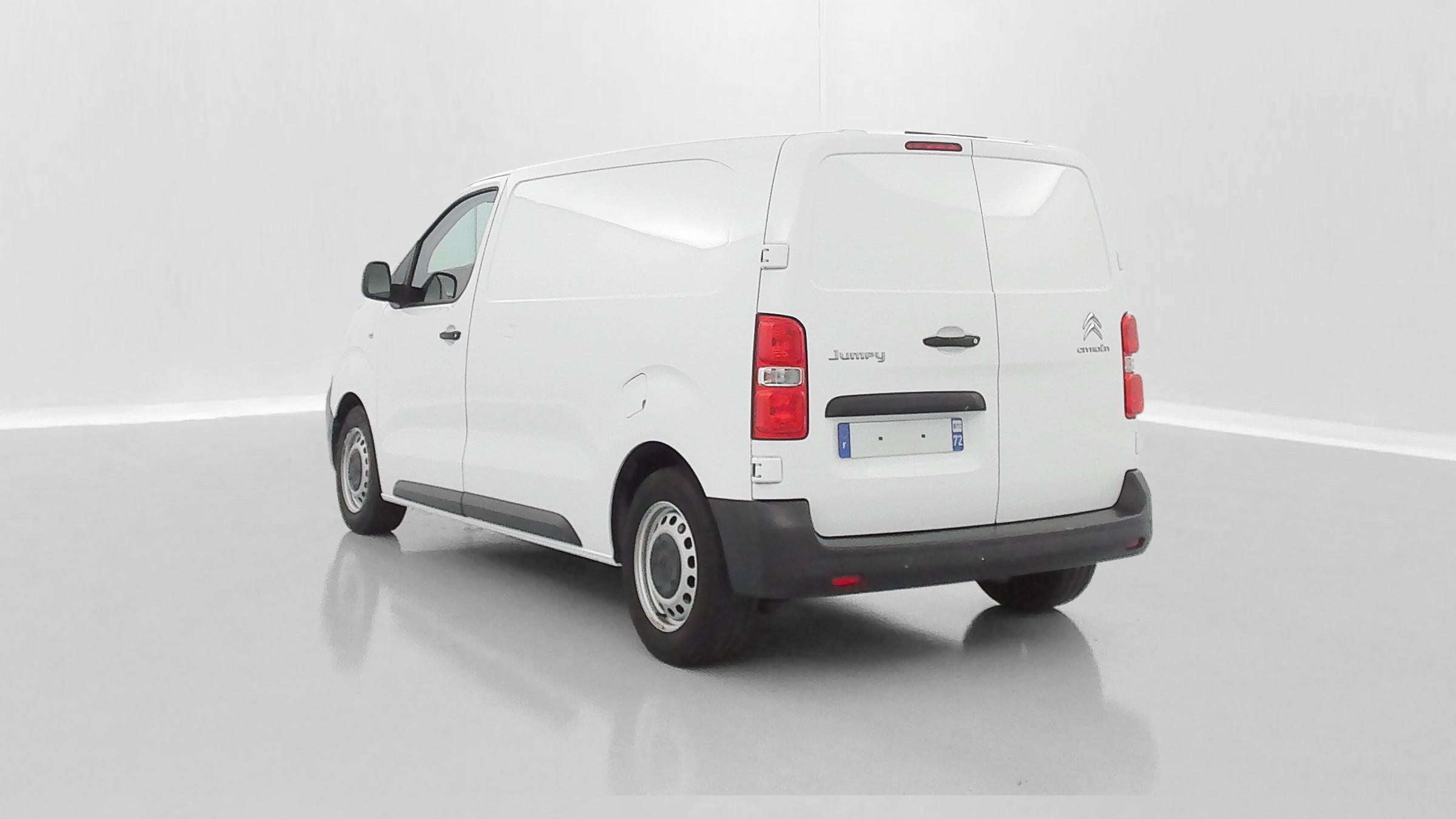 Vente en ligne Citroën Jumpy Fourgon JUMPY 2.0 M BlueHDi 145ch Club au prix de 18 680 €