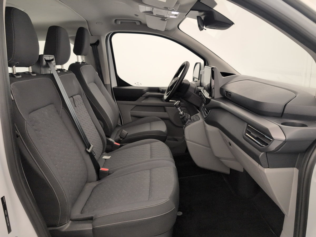 Vente en ligne Ford Tourneo Custom 320 L2H1 2.0 EcoBlue 150 ch Titanium au prix de 38 810 €
