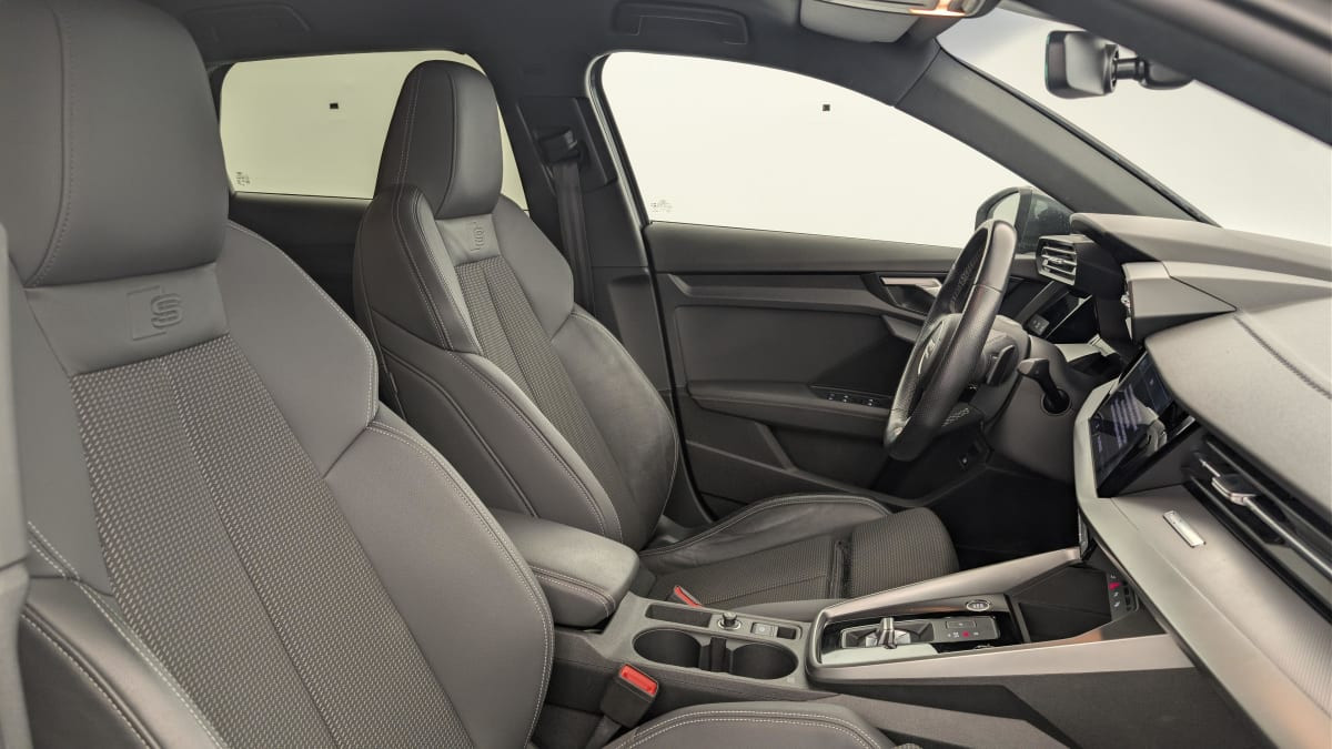 Vente en ligne Audi A3 40 TFSIe 204 S Tronic 6 S Line au prix de 22 330 €