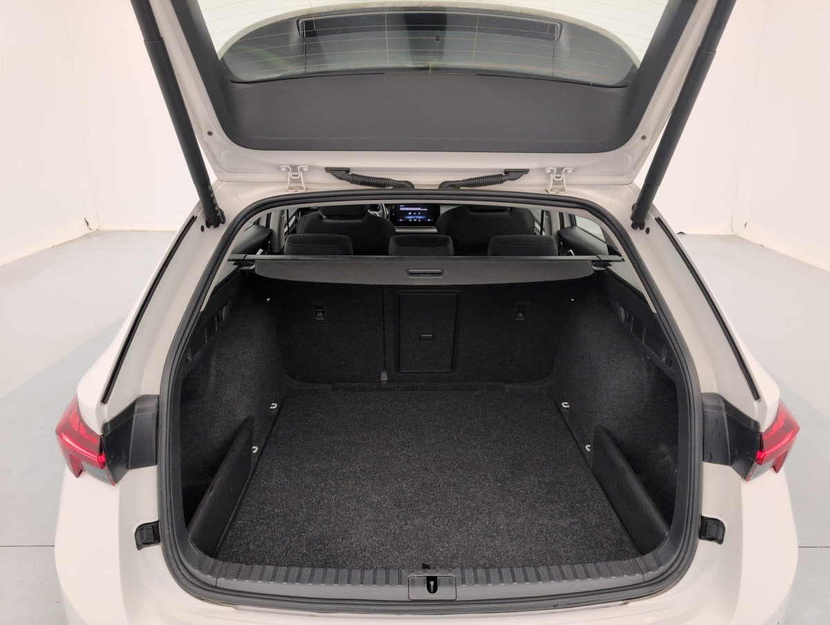 Vente en ligne Skoda Octavia Combi 2.0 TDI 150 CH DSG7 BUSINESS au prix de 21 300 €