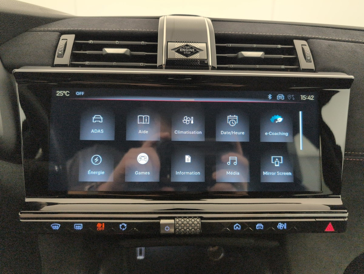 Vente en ligne Ds DS7 Crossback Hybride Rechargeable E-Tense 300 EAT8 4x4 Performance Line + au prix de 31 600 €
