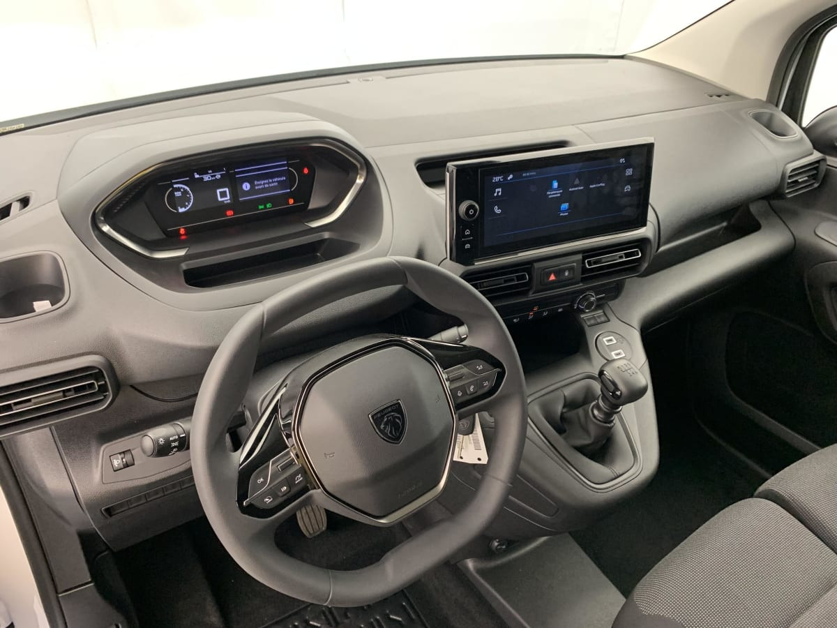 Vente en ligne Peugeot Partner Fourgon PARTNER FGN DIESEL 100 CH M MANUELLE au prix de 21 400 €