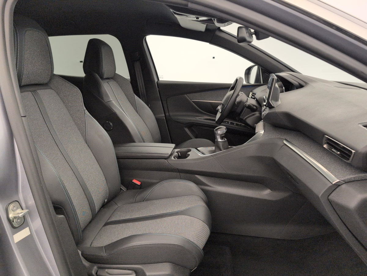Vente en ligne Peugeot 3008 PureTech 130ch S S BVM6 Allure Pack au prix de 18 210 €