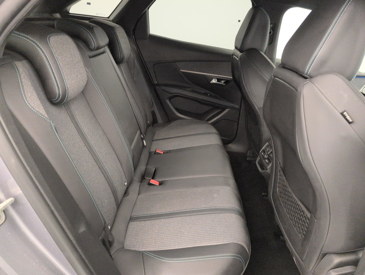 Vente en ligne Peugeot 3008 PureTech 130ch S S BVM6 Allure Pack au prix de 18 210 €