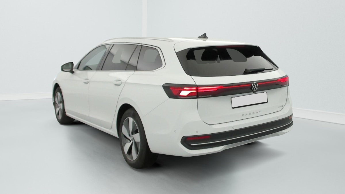 Volkswagen Passat 1.5 eTSI OPF 150 DSG7 Life Plus occasion de 2026 en vente à Rennes