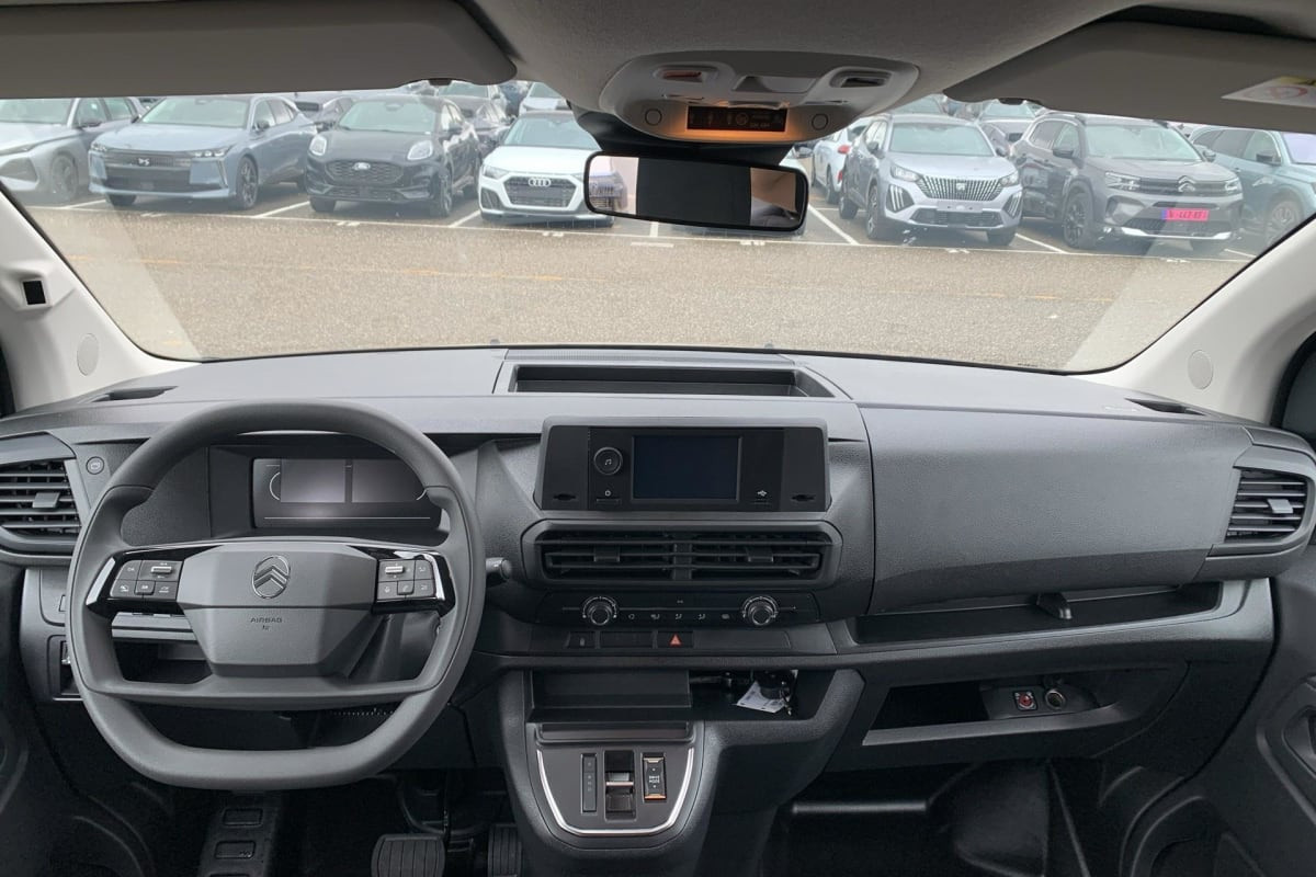 Vente en ligne Citroën Jumpy Fourgon DIESEL 180 CH M AUTOMAT au prix de 34 370 €