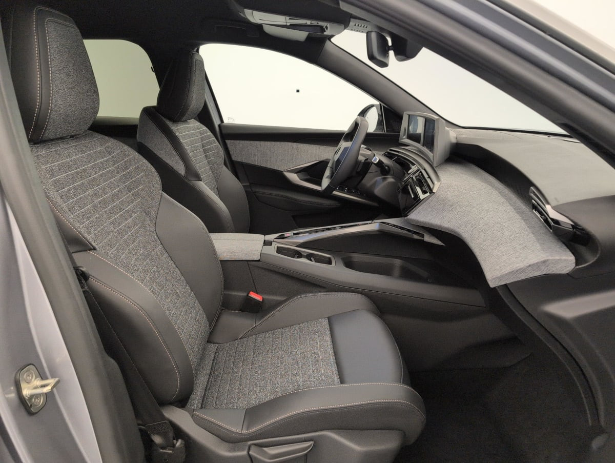 Vente en ligne Peugeot 3008 Hybrid 145 e-DCS6 Allure au prix de 27 070 €