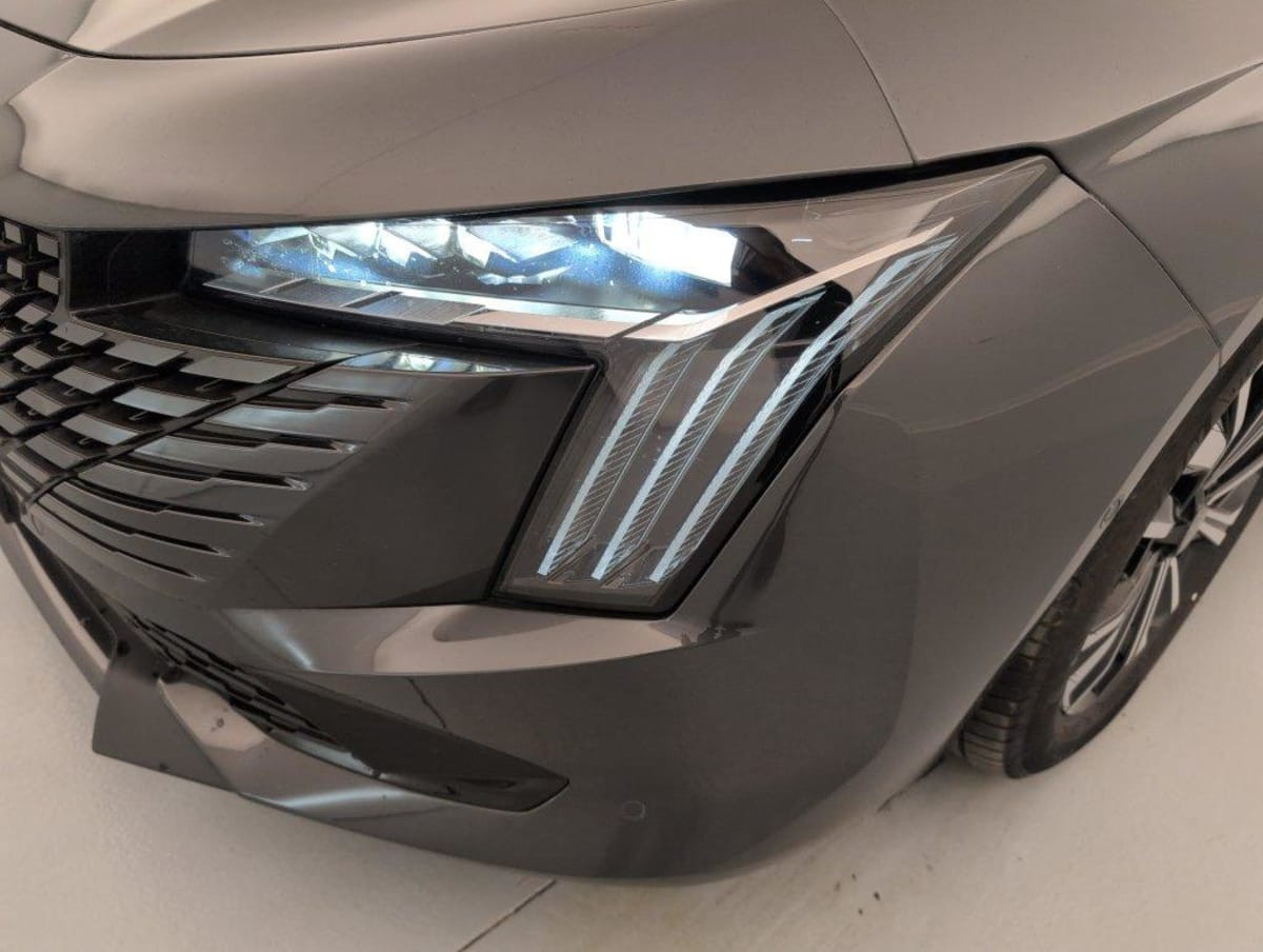 Vente en ligne Peugeot 508 SW Hybrid 180 e-EAT8 Allure au prix de 25 420 €