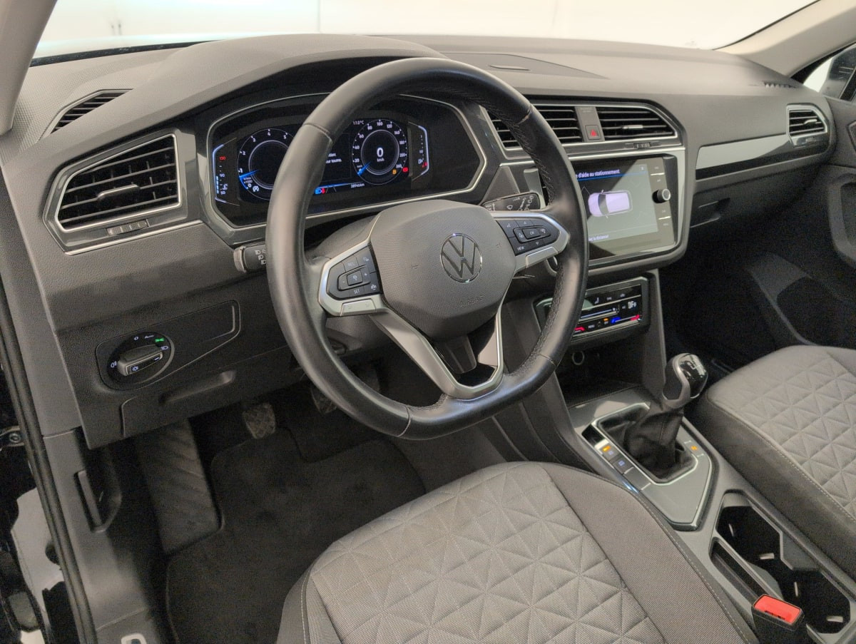 Vente en ligne Volkswagen Tiguan 1.5 TSI 130CH BVM6 LIFE au prix de 22 850 €