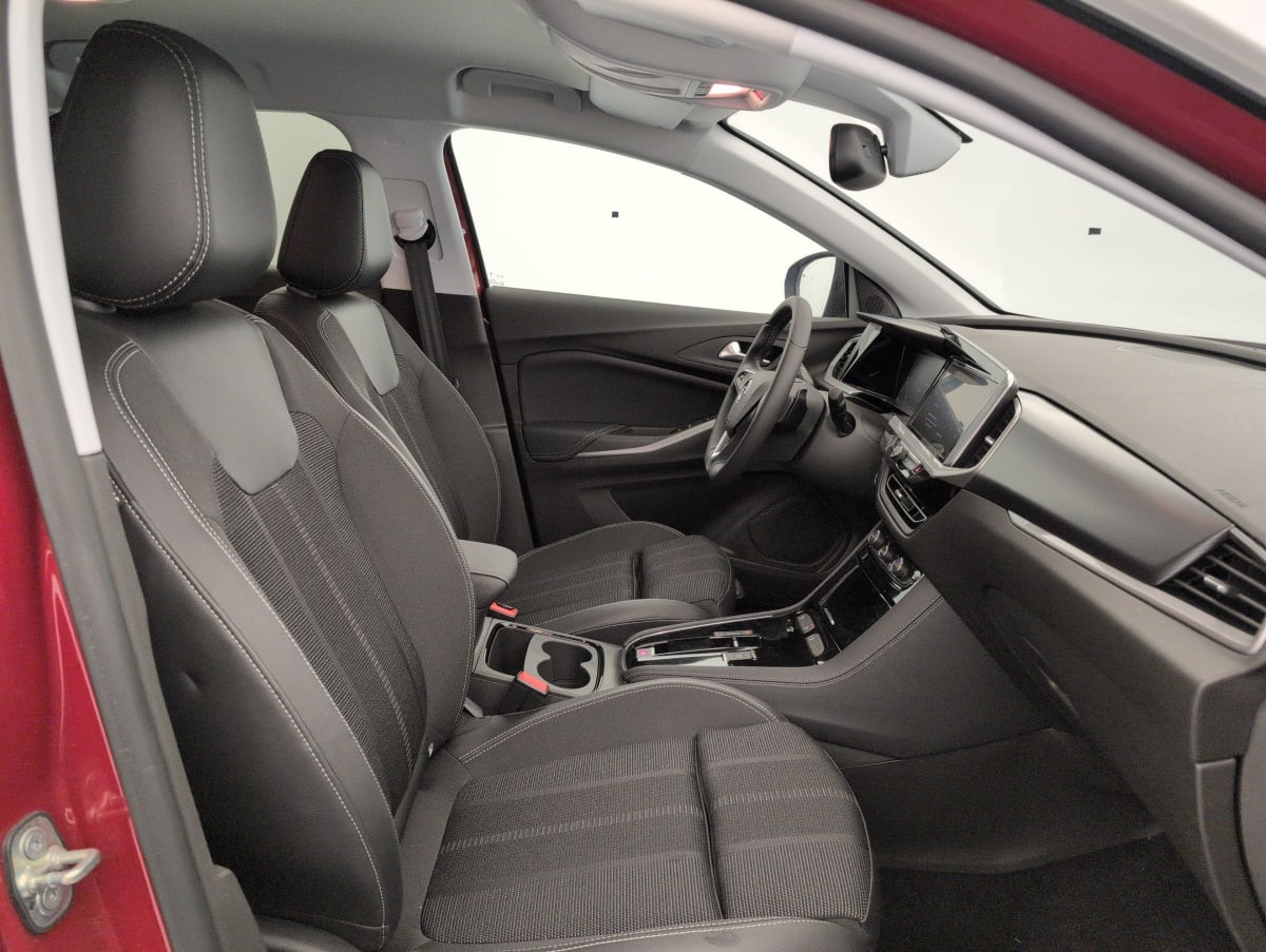 Vente en ligne Opel Grandland X 1.2 Turbo 130 ch BVA8 Elegance Business au prix de 21 100 €