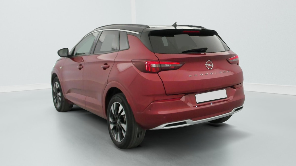 Vente en ligne Opel Grandland X 1.2 Turbo 130 ch BVA8 Elegance Business au prix de 21 100 €