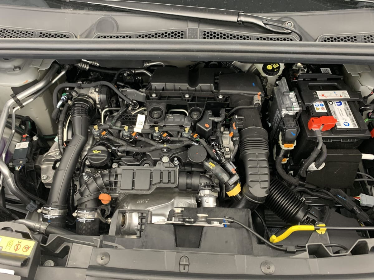 Vente en ligne Peugeot Partner Fourgon PARTNER FGN DIESEL 100 CH M MANUELLE au prix de 21 400 €