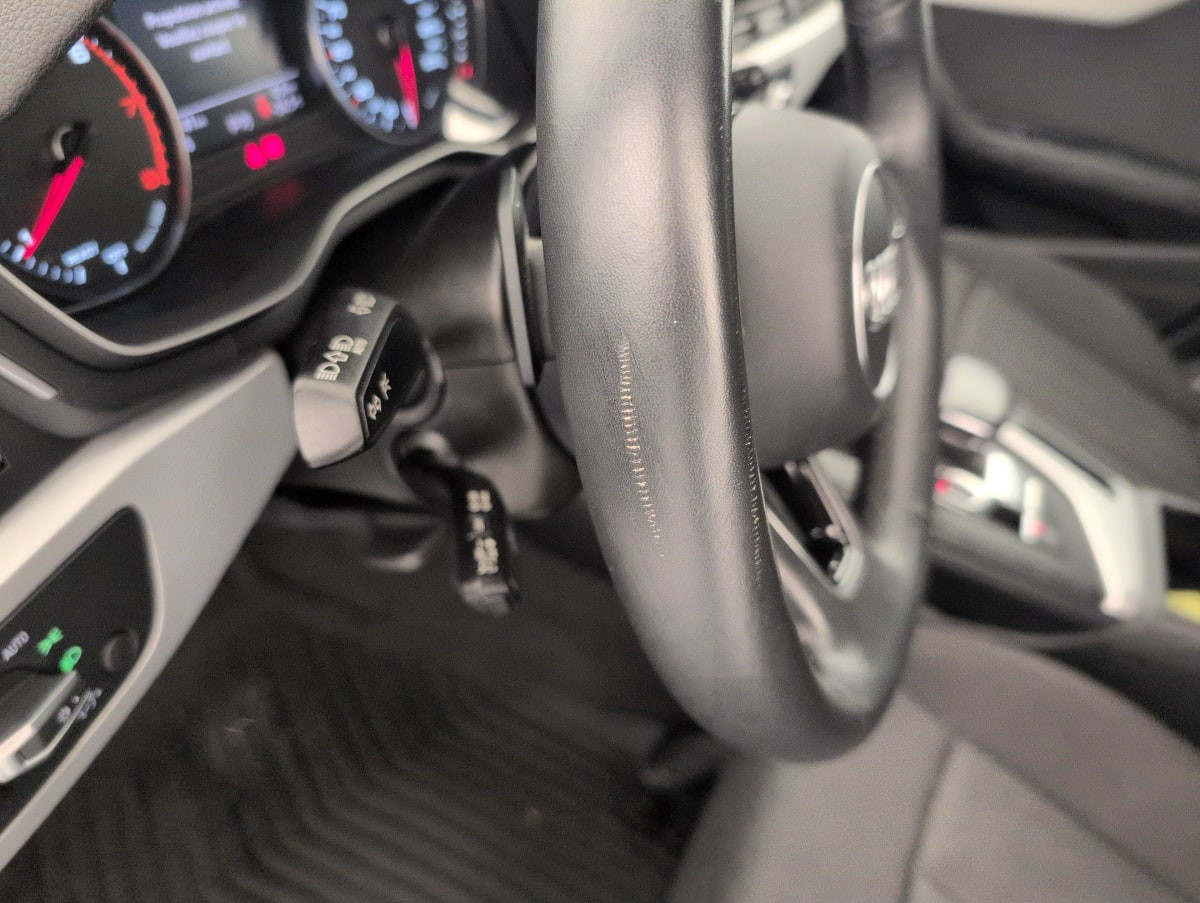 Vente en ligne Audi A4 Avant 35 TFSI 150 S tronic 7 Design au prix de 22 330 €