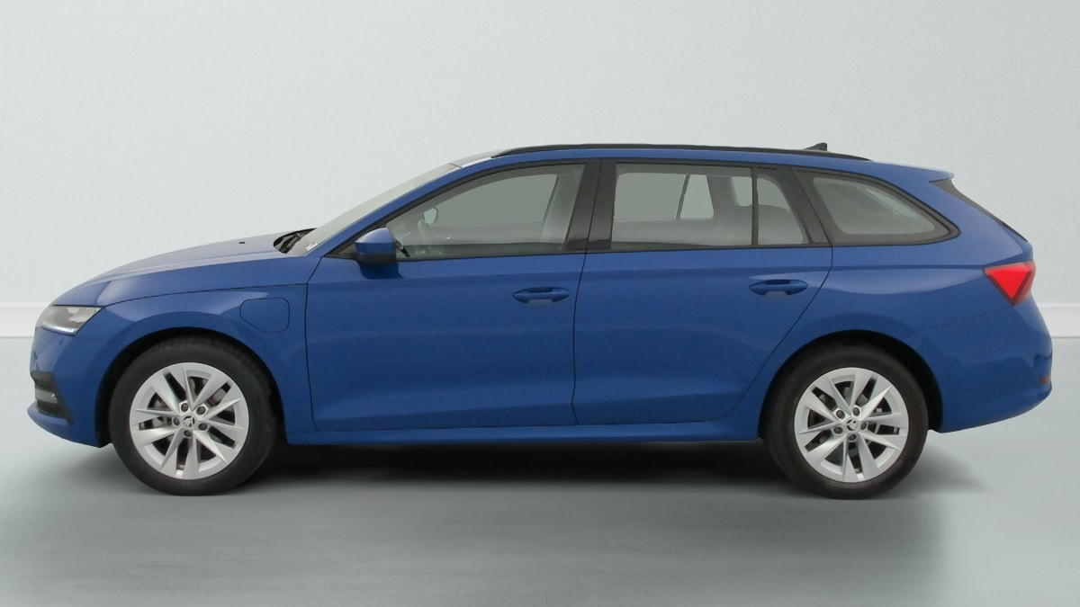 Vente en ligne Skoda Octavia Combi 1.4 TSI PHEV iV 204 ch DSG6e Ambition au prix de 22 330 €