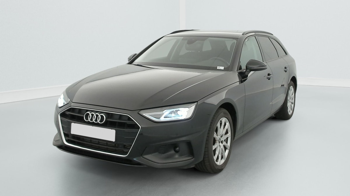 Audi A4 Avant 35 TFSI 150 S tronic 7 Design occasion de 2022 en vente à Rennes