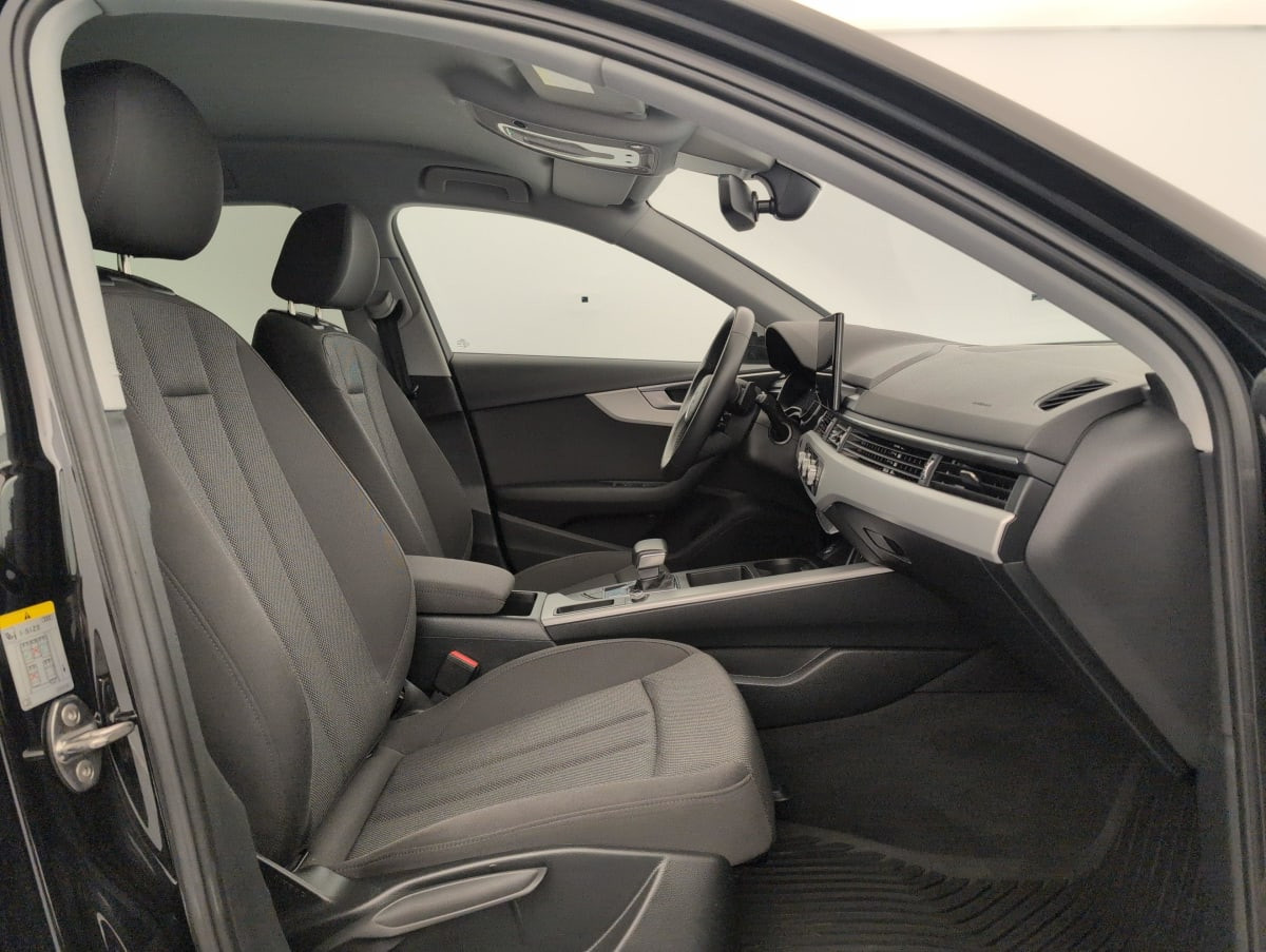 Vente en ligne Audi A4 Avant 35 TFSI 150 S tronic 7 Design au prix de 22 330 €