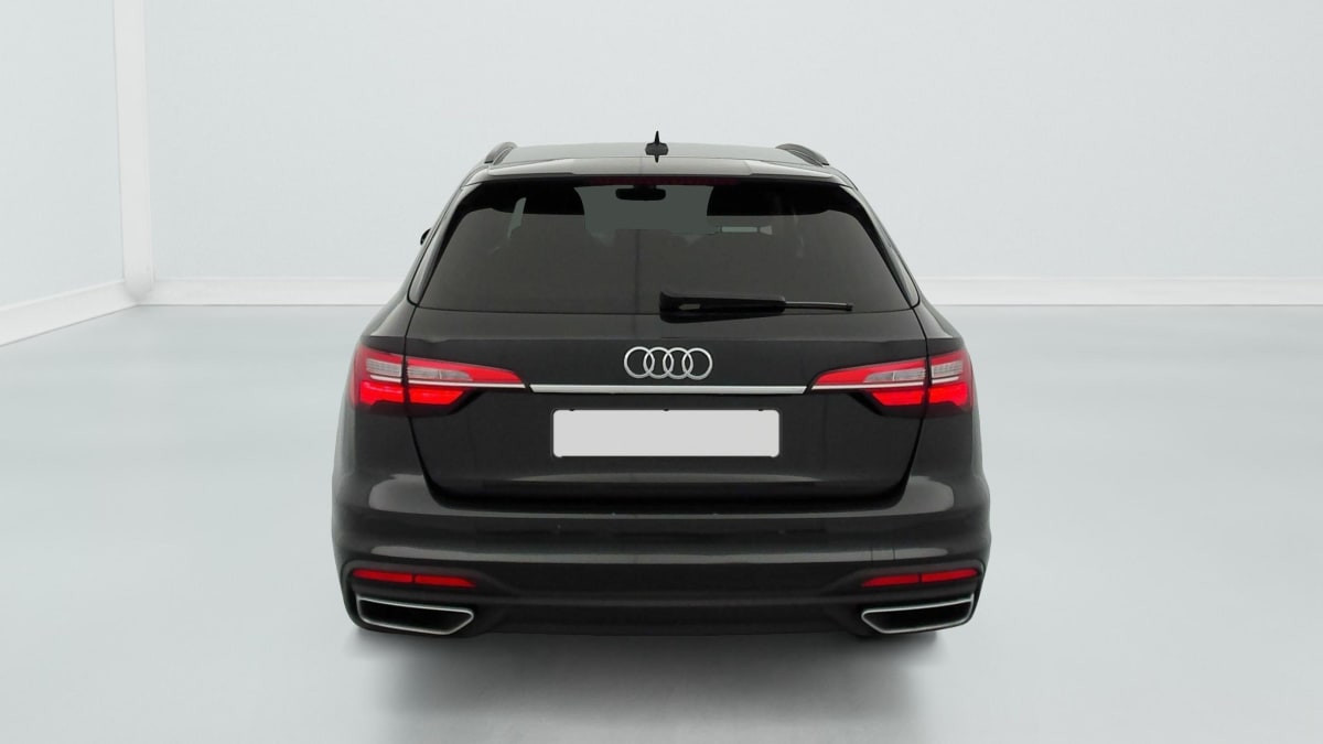 Vente en ligne Audi A4 Avant 35 TFSI 150 S tronic 7 Design au prix de 22 330 €