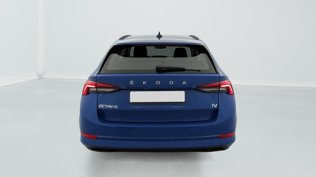 Vente en ligne Skoda Octavia Combi 1.4 TSI PHEV iV 204 ch DSG6e Ambition au prix de 22 330 €