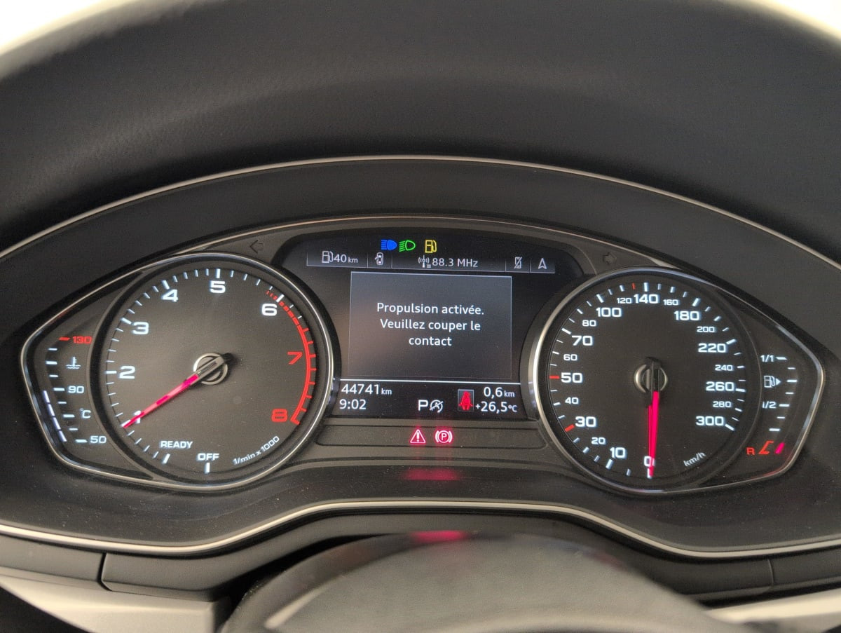 Vente en ligne Audi A4 Avant 35 TFSI 150 S tronic 7 Design au prix de 22 330 €