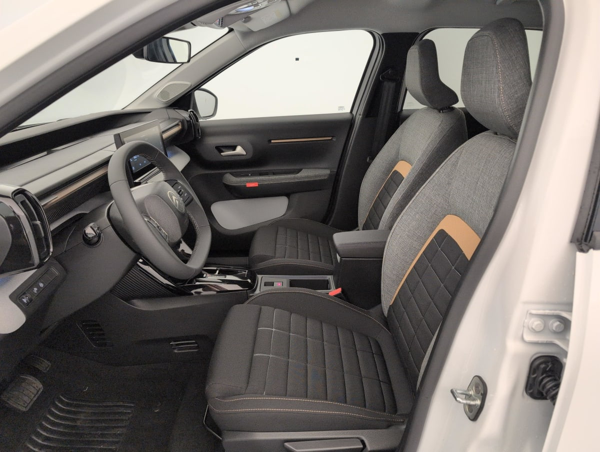 Vente en ligne Citroën C3 Aircross Hybride 145 ch Aut Plus au prix de 22 750 €