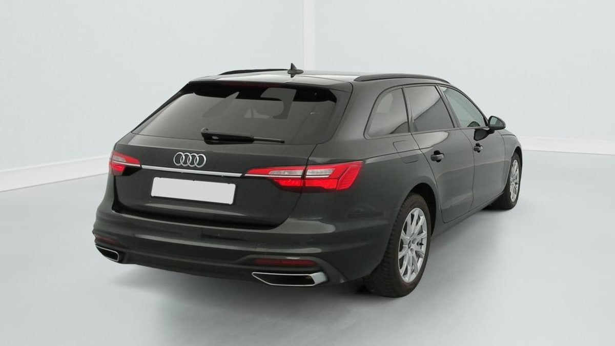 Vente en ligne Audi A4 Avant 35 TFSI 150 S tronic 7 Design au prix de 22 330 €