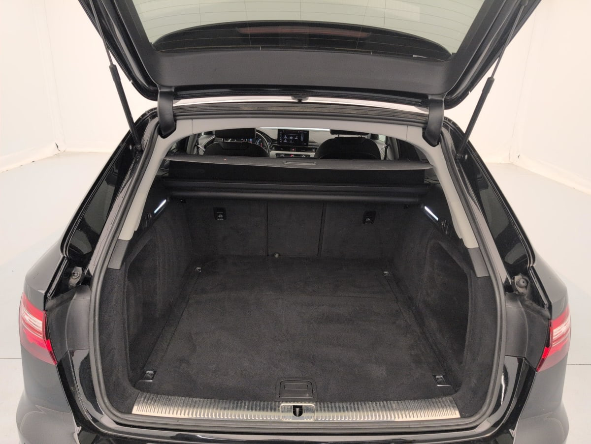 Vente en ligne Audi A4 Avant 35 TFSI 150 S tronic 7 Design au prix de 22 330 €