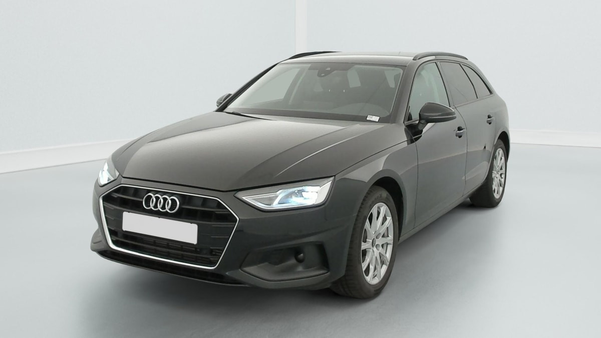 Audi A4 Avant 35 TFSI 150 S tronic 7 Design occasion de 2022 en vente à Rennes