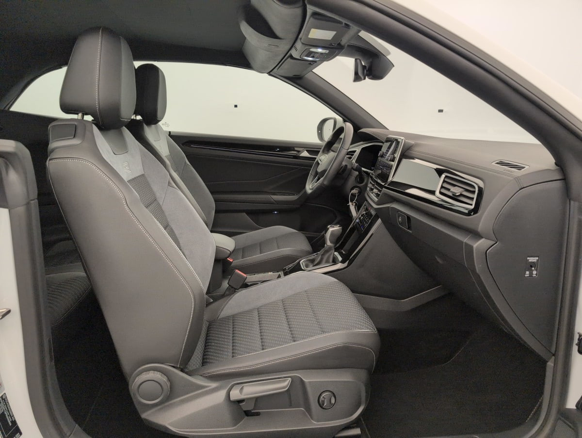Vente en ligne Volkswagen T-Roc Cabriolet 1.5 TSI EVO 150 START STOP DSG7 R-LINE au prix de 28 510 €