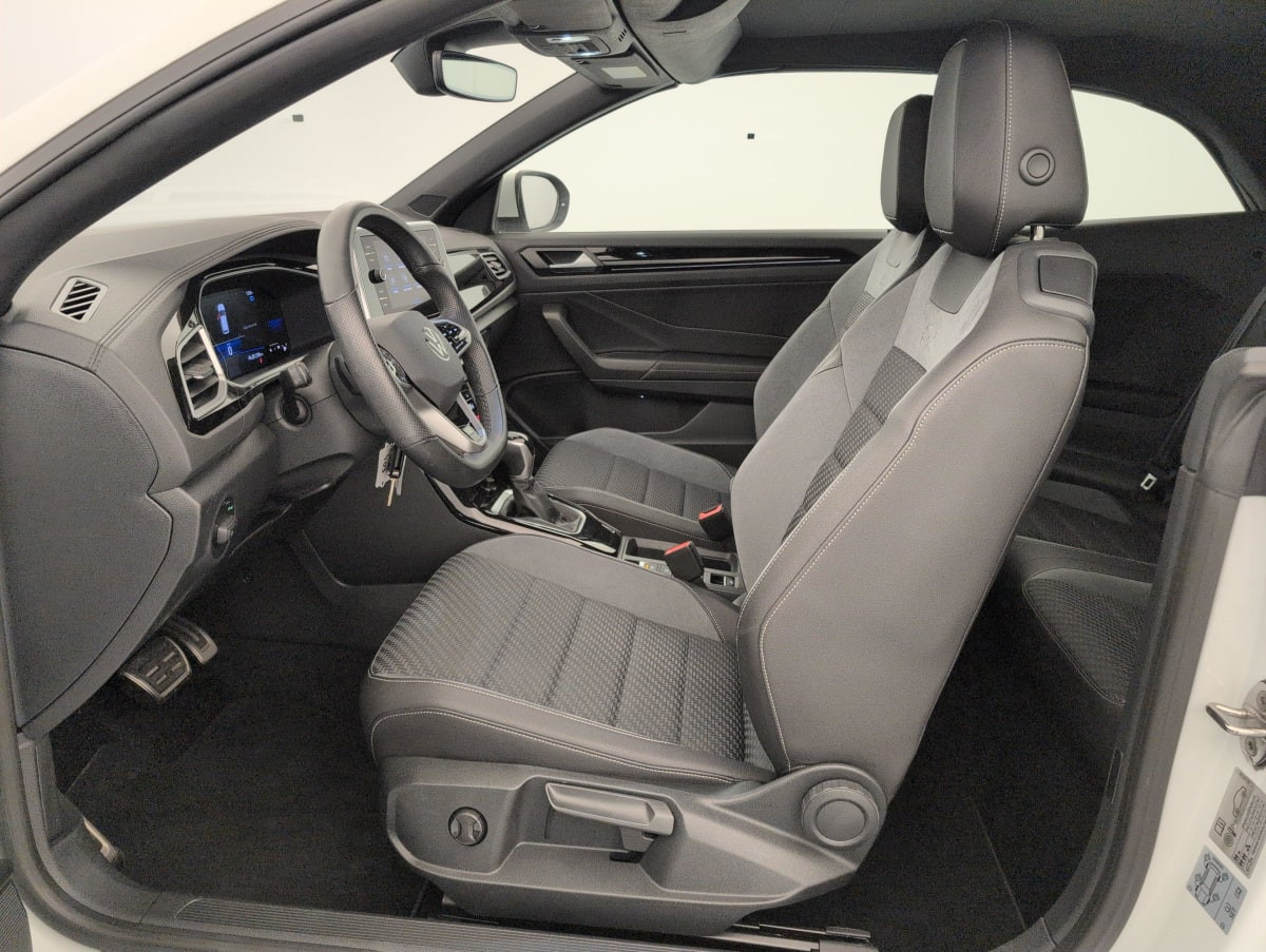 Vente en ligne Volkswagen T-Roc Cabriolet 1.5 TSI EVO 150 START STOP DSG7 R-LINE au prix de 28 510 €