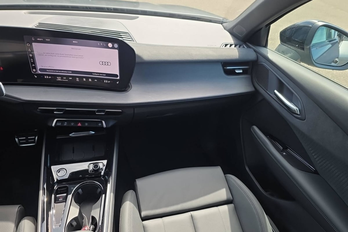 Vente en ligne Audi Q3 Sportback E-HYBRID 272 CH S TRONIC 6 S LINE au prix de 57 150 €