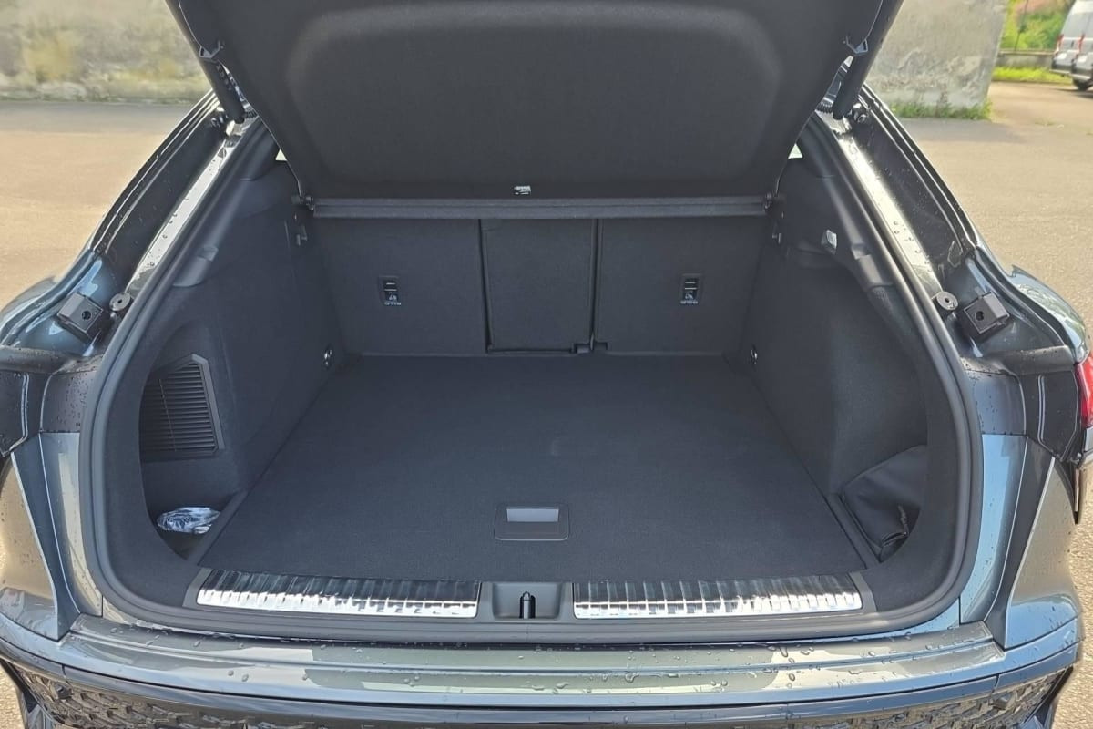 Vente en ligne Audi Q3 Sportback E-HYBRID 272 CH S TRONIC 6 S LINE au prix de 57 150 €