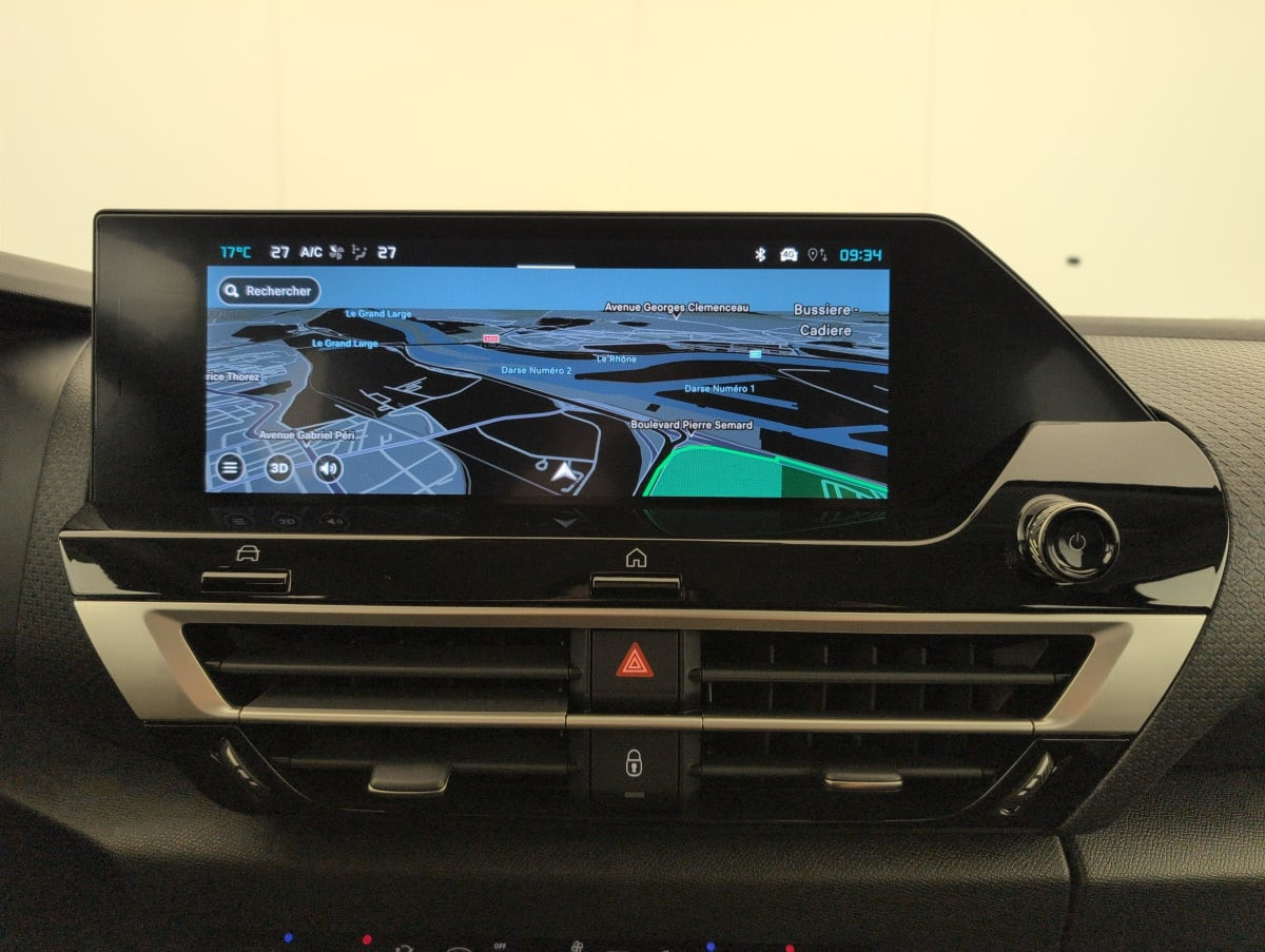 Vente en ligne Citroën C4 Hybride 145 ch e-DCS6 Plus au prix de 18 830 €