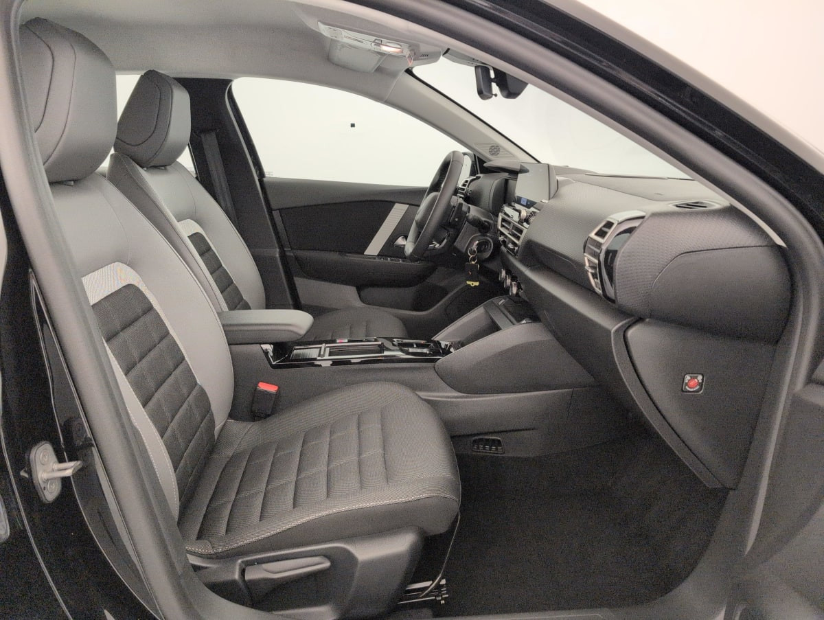 Vente en ligne Citroën C4 Hybride 145 ch e-DCS6 Plus au prix de 18 830 €