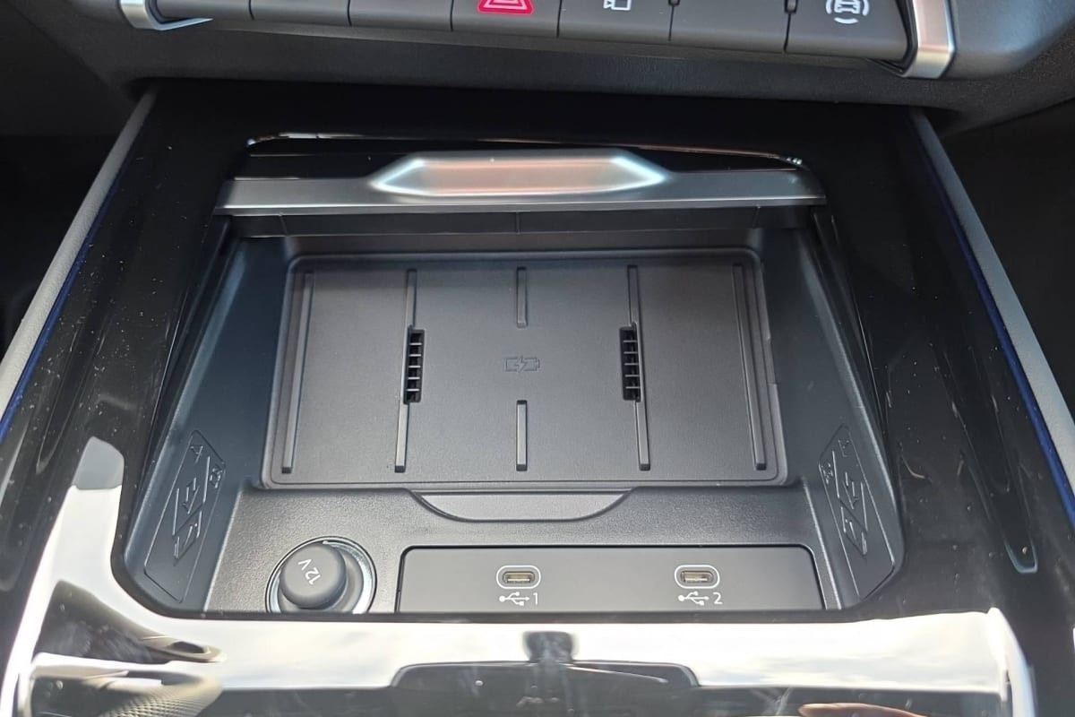 Vente en ligne Audi Q3 Sportback E-HYBRID 272 CH S TRONIC 6 S LINE au prix de 57 150 €