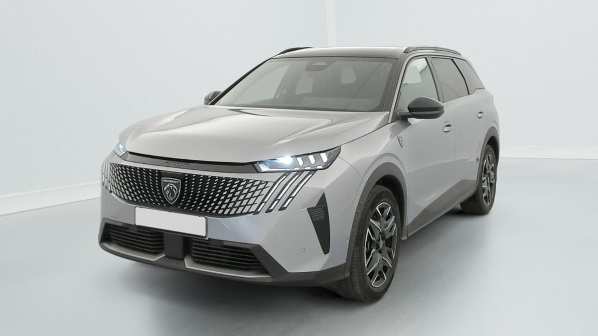 Peugeot 5008 HYBRID 145CH E-DCS6 GT occasion de 2025 en vente à Rennes