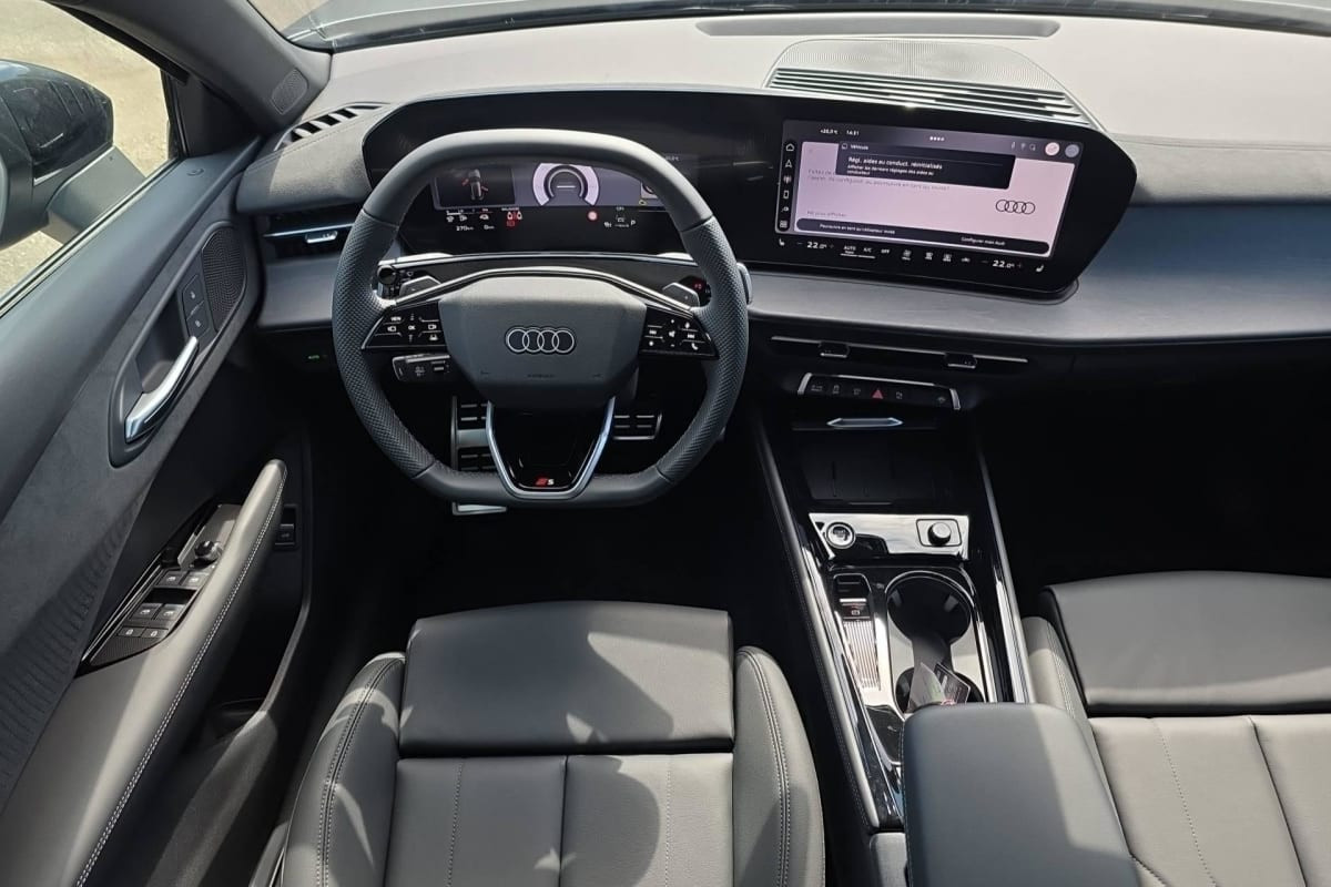 Vente en ligne Audi Q3 Sportback E-HYBRID 272 CH S TRONIC 6 S LINE au prix de 57 150 €