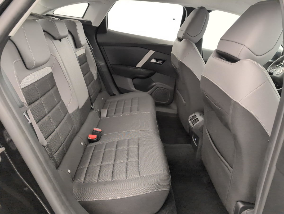 Vente en ligne Citroën C4 Hybride 145 ch e-DCS6 Plus au prix de 18 830 €