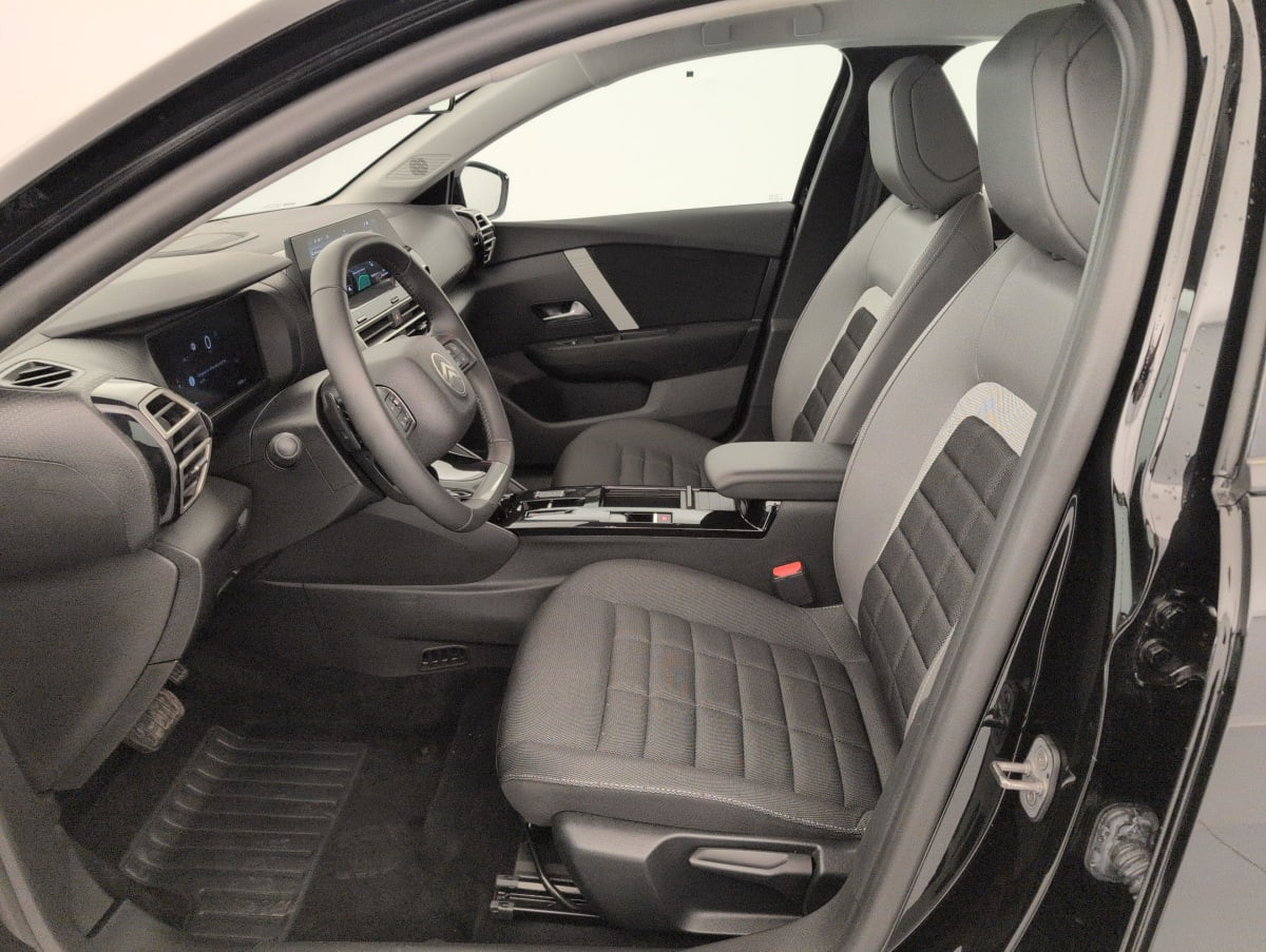 Vente en ligne Citroën C4 Hybride 145 ch e-DCS6 Plus au prix de 18 830 €